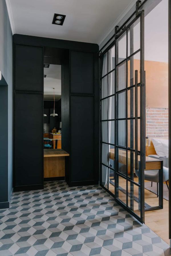 Goldfinger 3-Bed Unique Apartment In The Heart Of Podgorze 크라쿠프 외부 사진