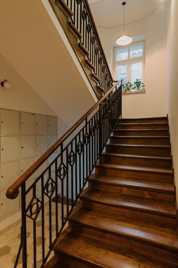 Goldfinger 3-Bed Unique Apartment In The Heart Of Podgorze 크라쿠프 외부 사진